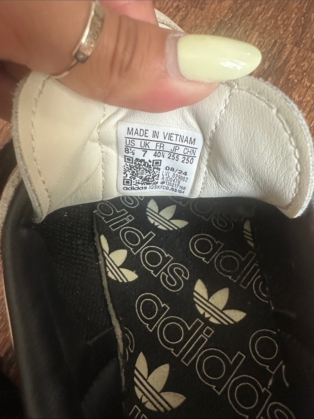 adidas Originals Samba OG "Cream White/Core Black/Sand Strata" - Picture 8 of 13